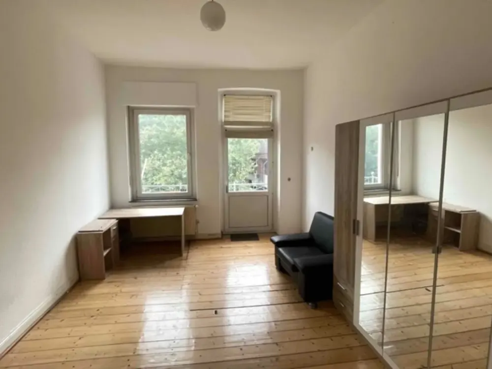 Shared Room near the Castle Garden