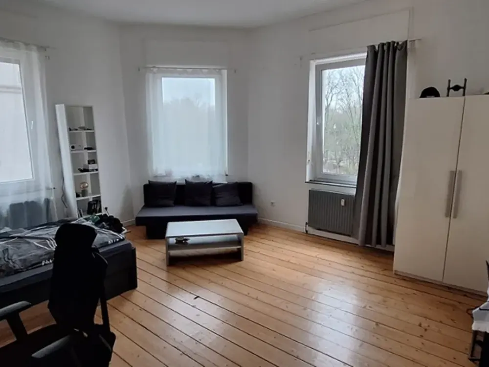 Shared Room near the Castle Garden