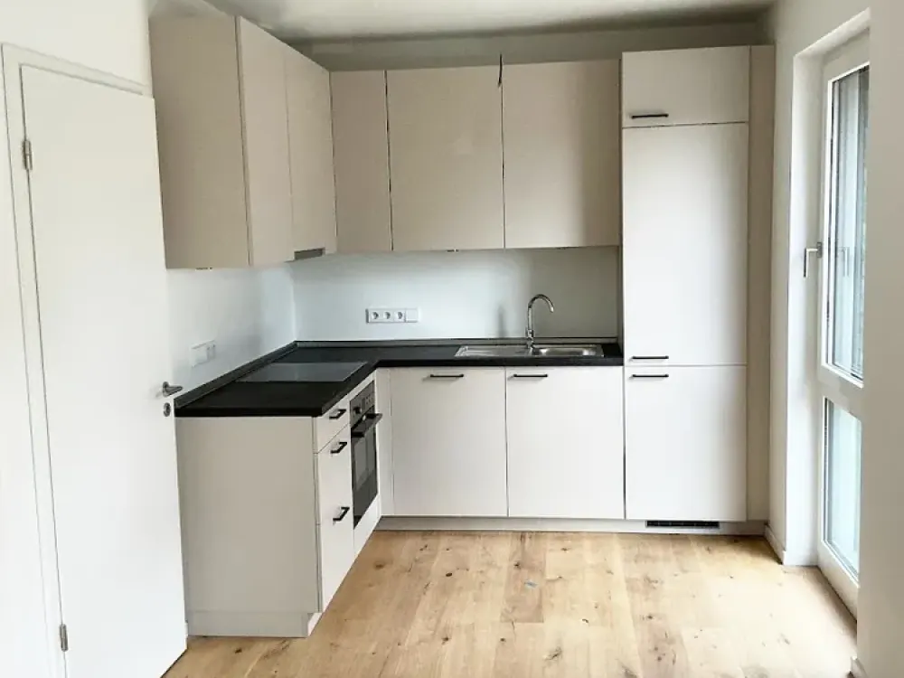 Einziehen und Genießen! Neubauwohnung mit 3 Zimmern, lichtdurchflutet, Loggia, Einbauküche, Aufzug