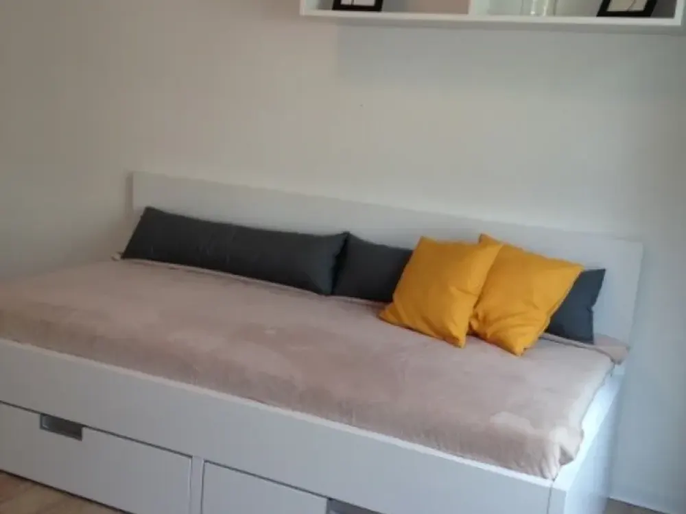 Beautiful Fully Furnished Apartment All-Inclusive Living Near Europaviertel