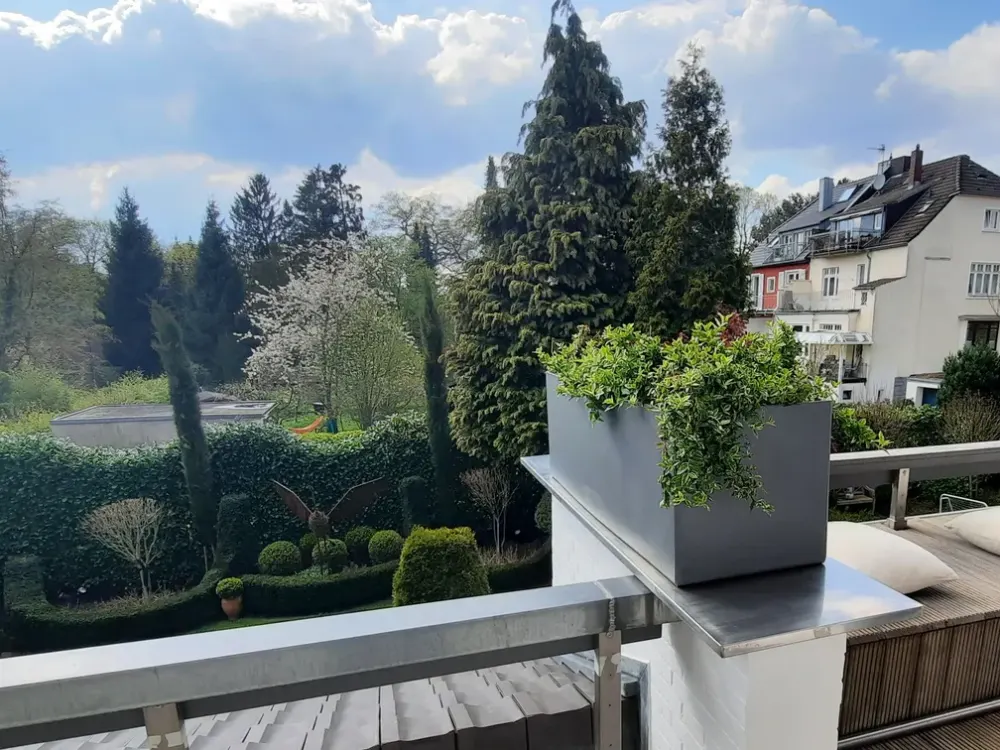 Exclusive Light-Flooded 3-Room Suburban Apartment in Thielenbruch