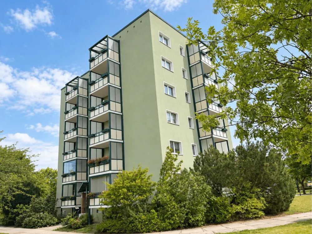 Hochwertig sanierte 1,5-Zimmer-Wohnung mit exklusiver Einbauküche & Balkon