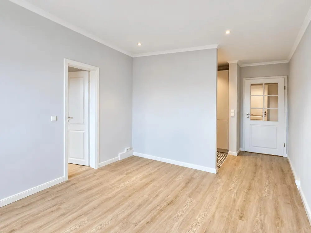 Hochwertig sanierte 1,5-Zimmer-Wohnung mit exklusiver Einbauküche & Balkon