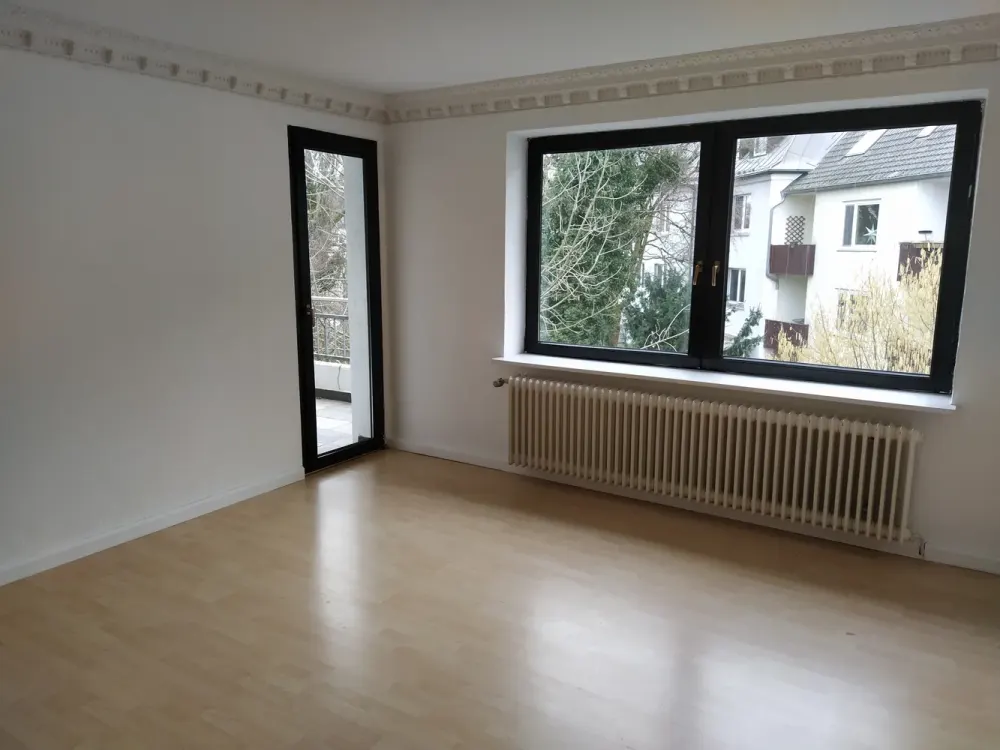 Zentral gelegene 3- Zimmerwohnung im 3. OG. mit Balkon