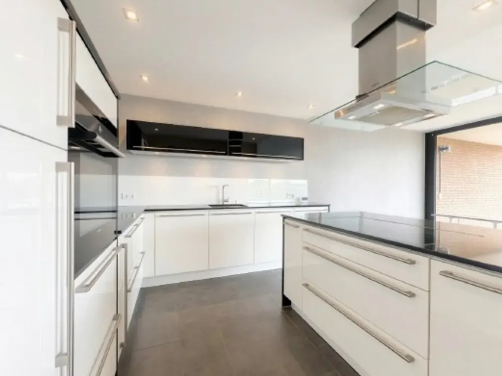 Moderne 3‑Zimmer‑Wohnung mit Blick über das Siebengebirge, hochwertig saniert, ruhig gelegen