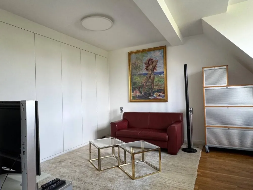 Möblierte Maisonette-Wohnung mit großer Dachterrasse!!!