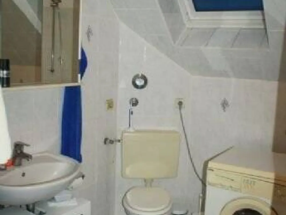 ## Mahndorfer Deich, topp Lage, 3 Zi., EBK, Laminat, Balkon, Vollbad ##