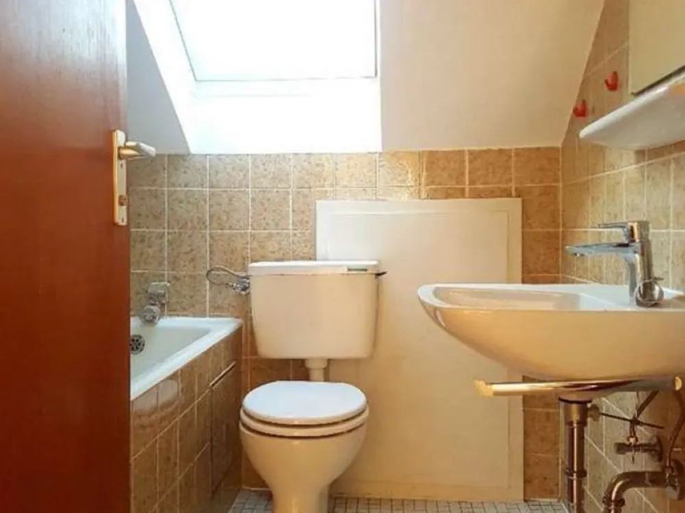 Gemütliche 2-Zimmer-Dachgeschosswohnung mit Balkon in Esslingen