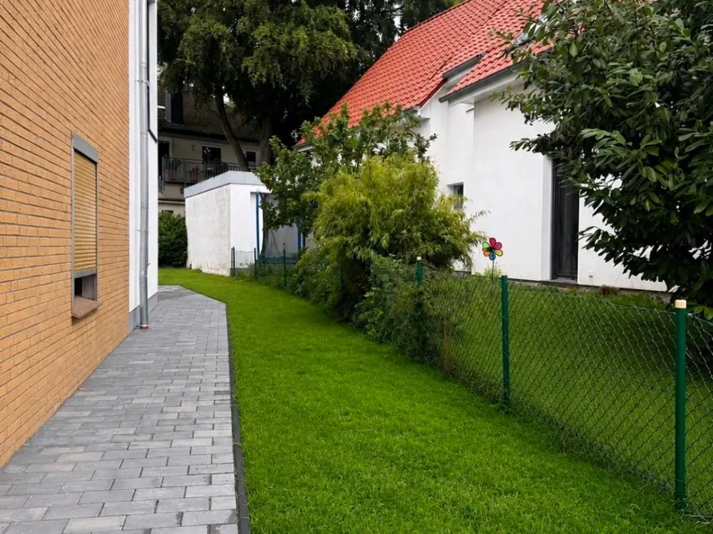 3-room apartment on the 1st floor with terrace and garden