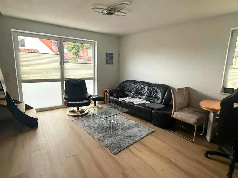3-room apartment on the 1st floor with terrace and garden