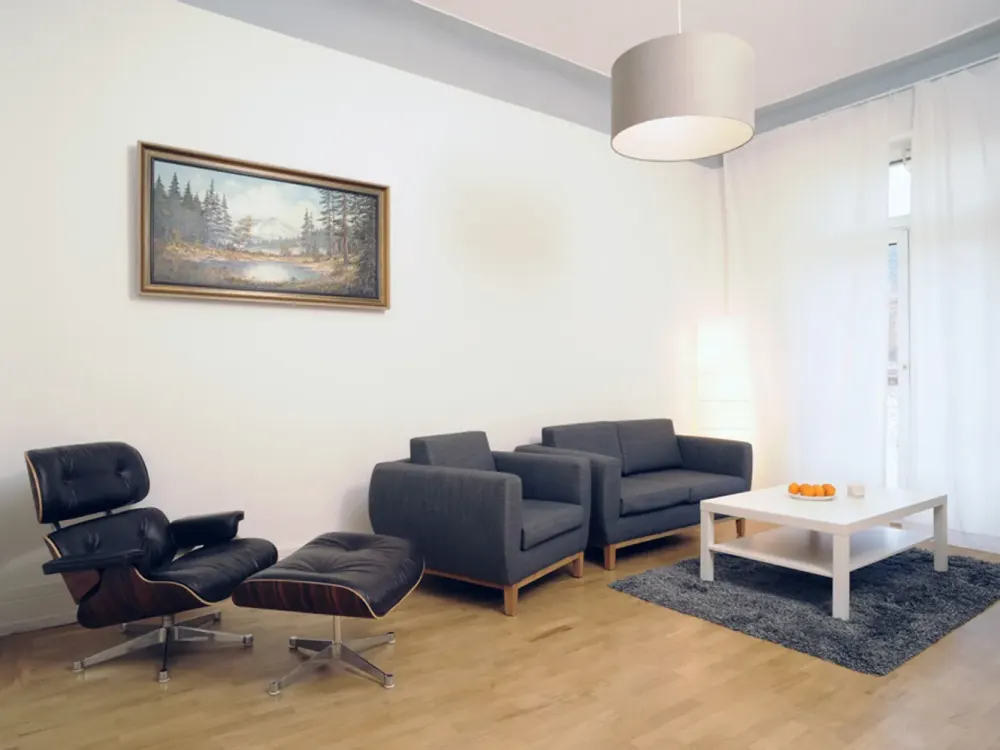 Vollmöbl. 3-Zimmer Wohnung mit Balkon
