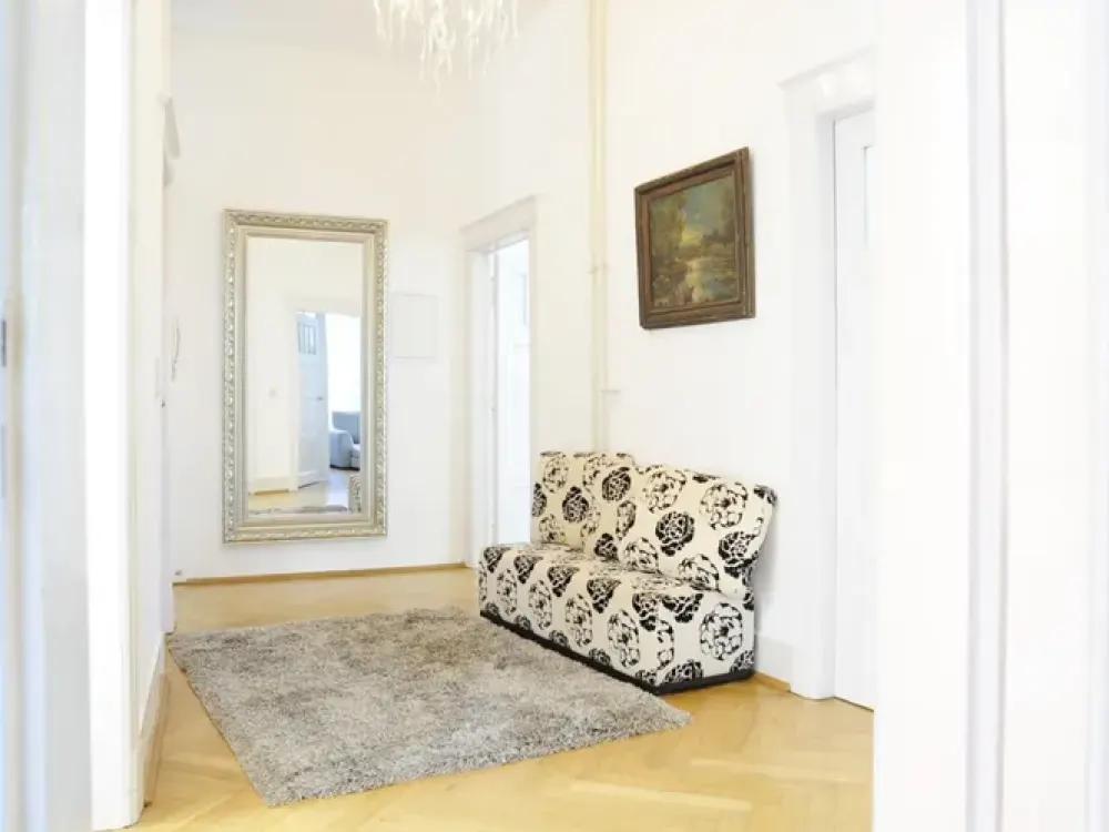 Vollmöbl. 3-Zimmer Wohnung mit Balkon