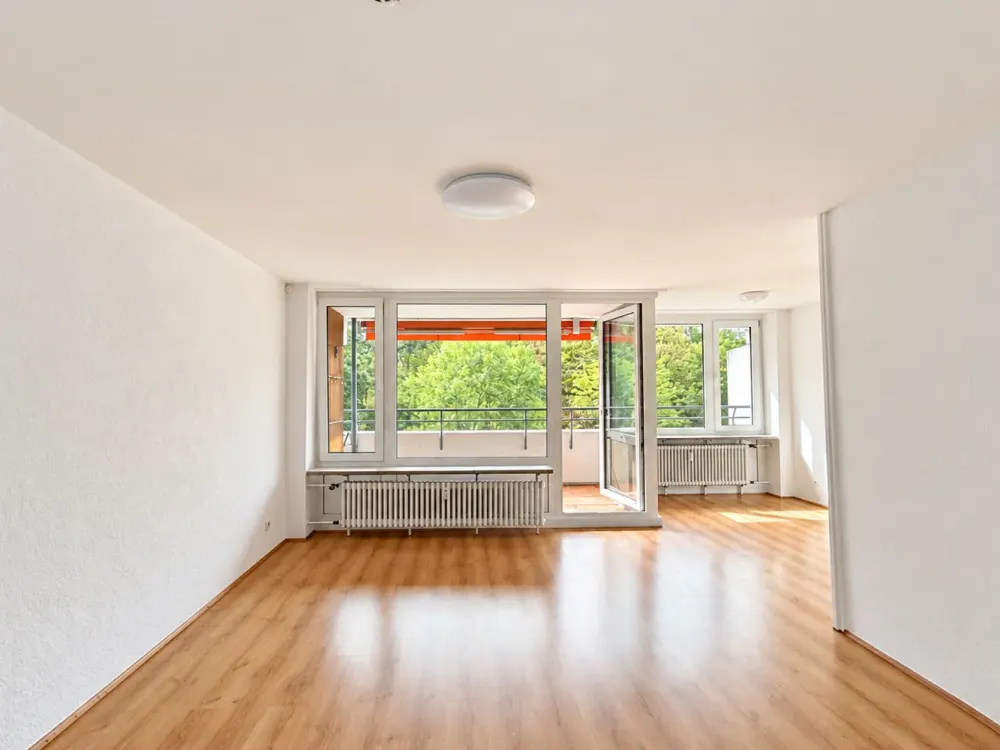 Großzügig wohnen über den Baumwipfeln, Balkon, Einbauküche & Aufzug