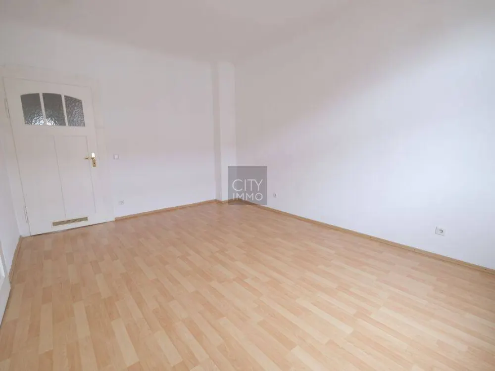 Altbauwohnung mit Balkon in Schoppershof - Nähe U-Bahn