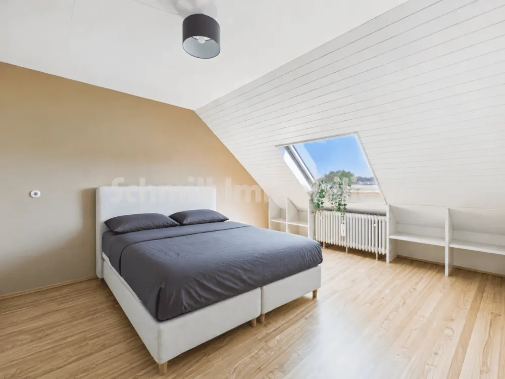 Dachgeschosswohnung mit Skylineblick in F-Goldstein