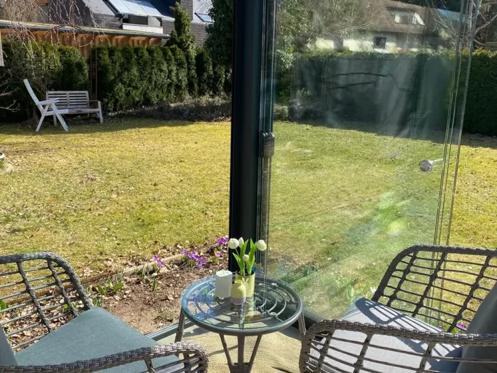 Bright 3-Room Apartment with Garden & Garage