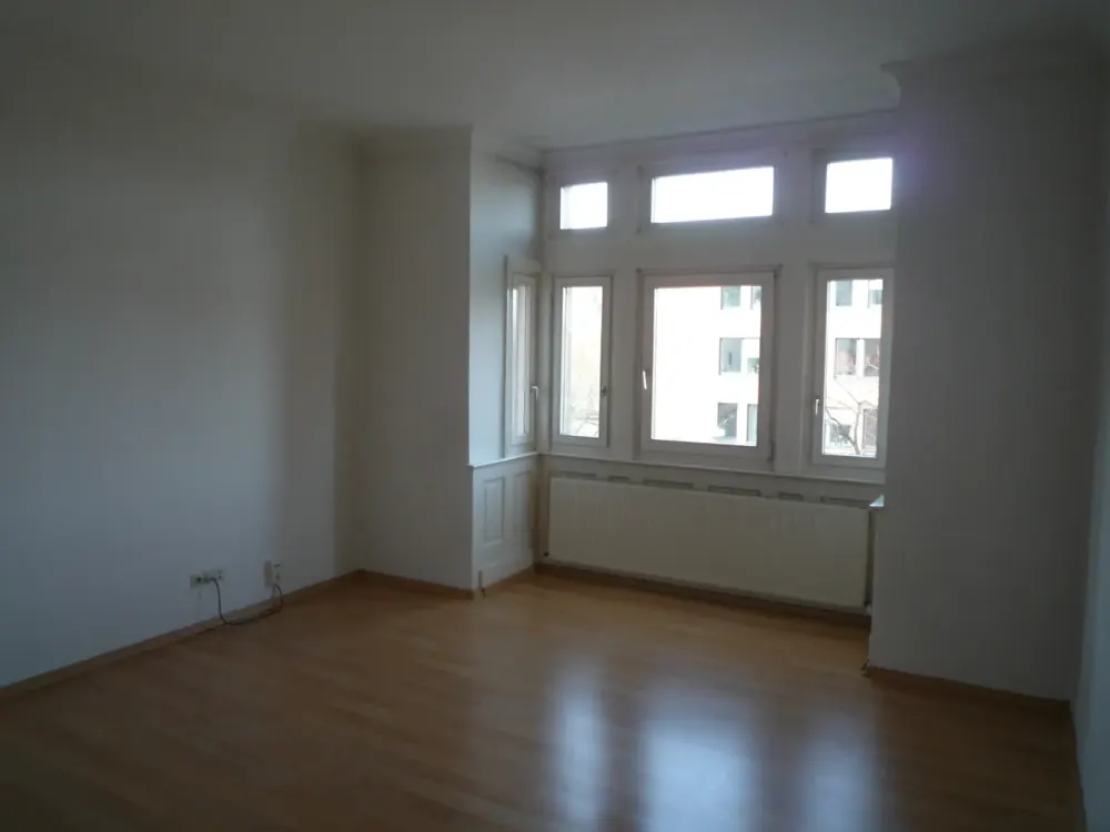 2 Zi / Kü / Bd / Balkon