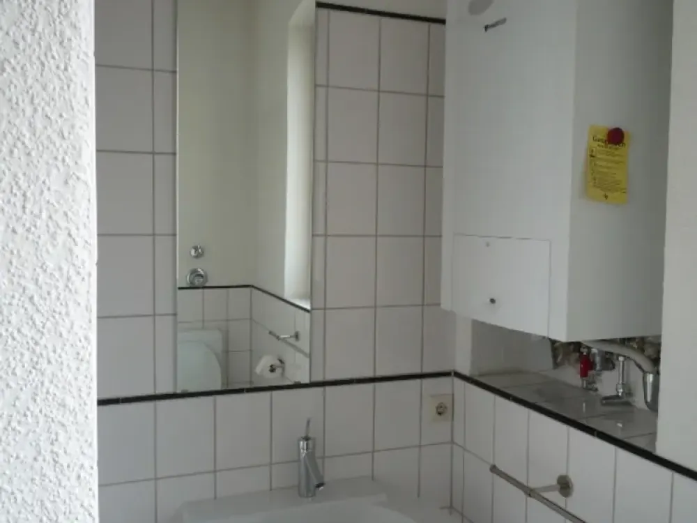 2 Zi / Kü / Bd / Balkon