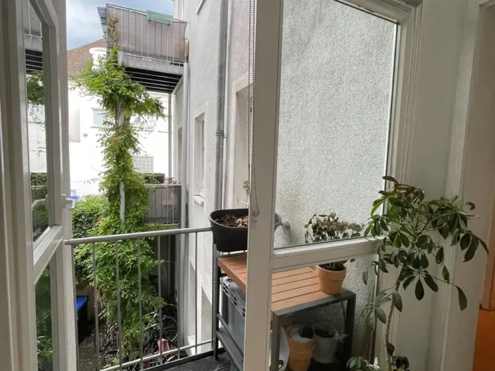 Schöne Wohnung mit EBK und Balkon(Whg.2)