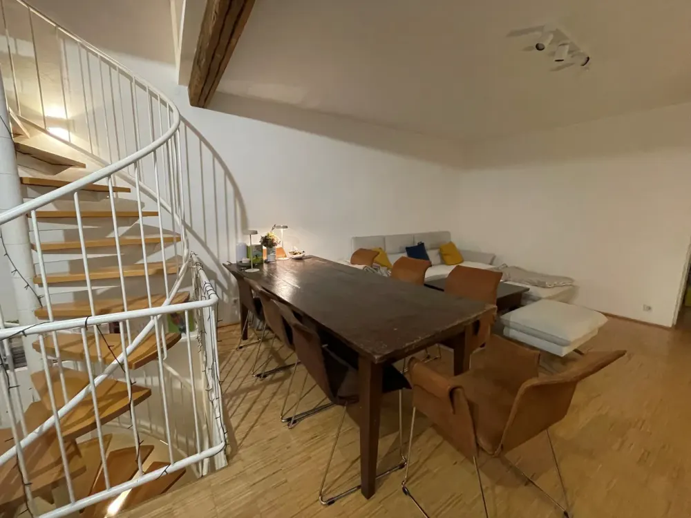 Schöne Wohnung mit EBK und Balkon(Whg.2)