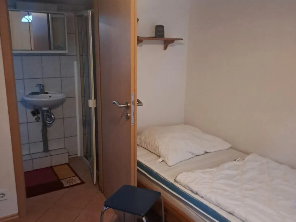 Fitter's Room, Furnished Room with Bathroom