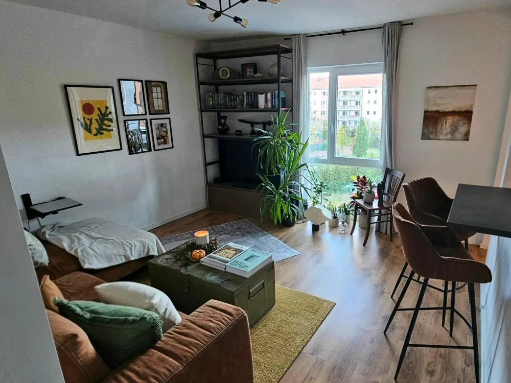 2-Zimmer-Wohnung Balkon/Bad mit Fenster/Fußbodenh./opt.Stellplatz