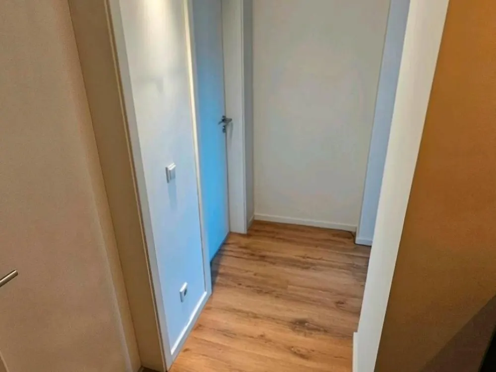 2-Zimmer-Wohnung Balkon/Bad mit Fenster/Fußbodenh./opt.Stellplatz