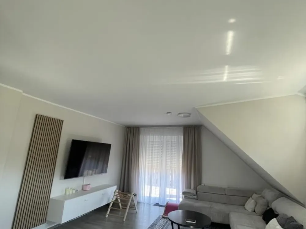 geräumige Obergeschosswohnung zu vermieten