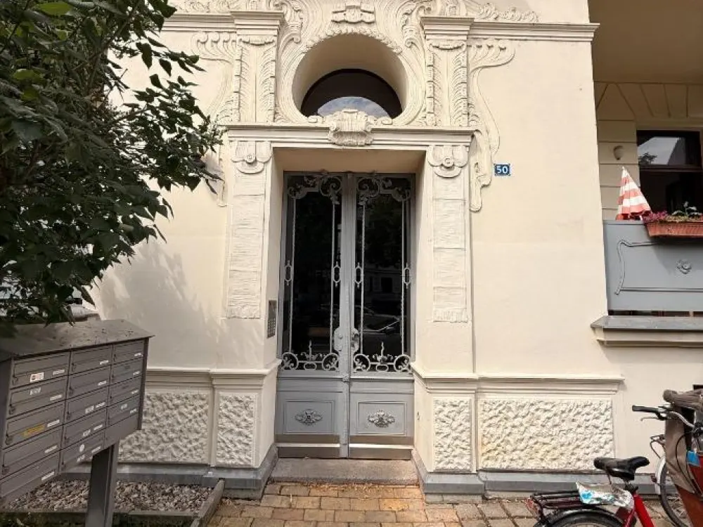 // 2- Raum Dachgeschoss Wohnung auf zwei Ebenen // ab 01.10.26