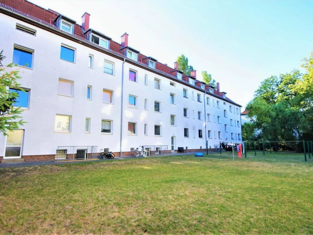 2-Raum-Wohnung | Erstbezug nach Komplettsanierung | Tageslichtbad mit Dusche | 2. OG