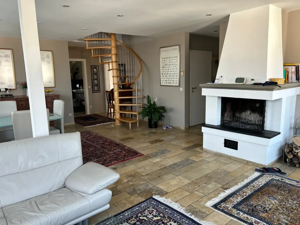 4-Zimmer-Dachgeschosswohnung in Nürnberg Neunhof komplett. möbliert