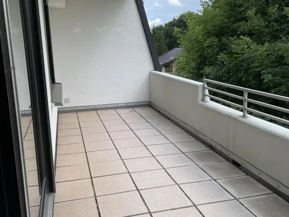 ruhige, helle Wohnung