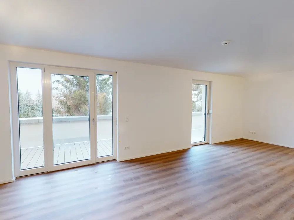 Bright 2-Room Apartment with Terrace and Fitted Kitchen