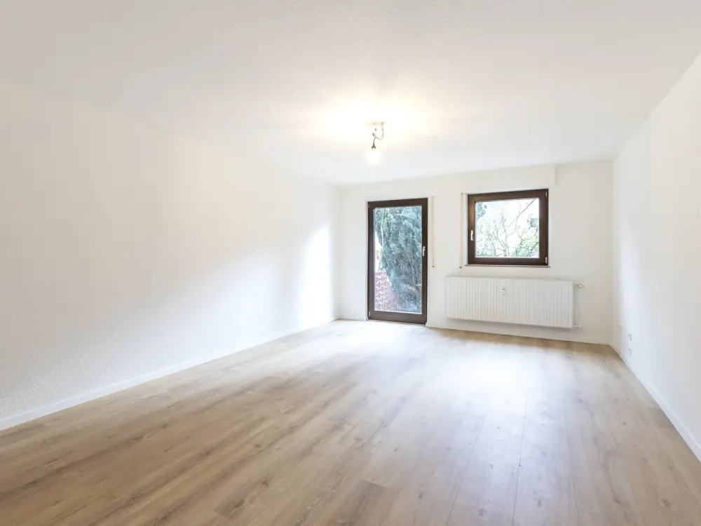 Schöne 3,5 Zimmer-Erdgeschoßwohnung mit eigenem Garten in absolut ruhiger Lage