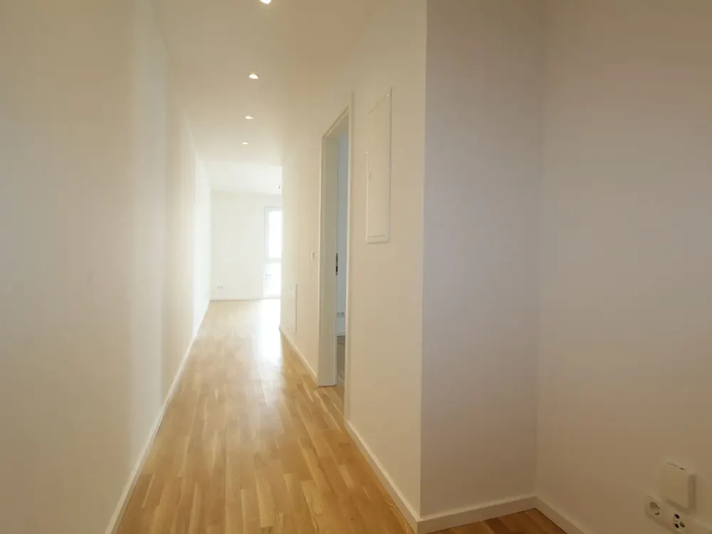 Erster Monat kaltmietfrei! Moderne 2-Zimmerwohnung mit Balkon ruhigem Hinterhaus!