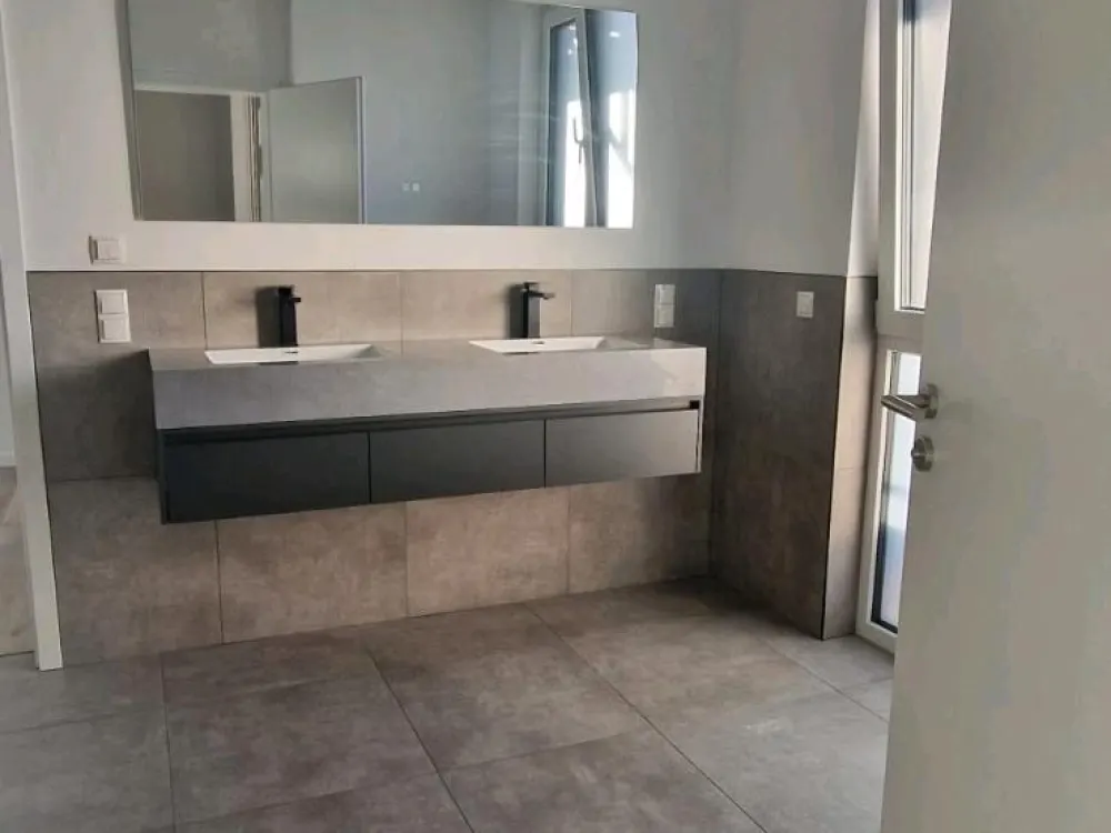 2.5-Room First Occupancy with Kitchen, Elevator and Underground Parking