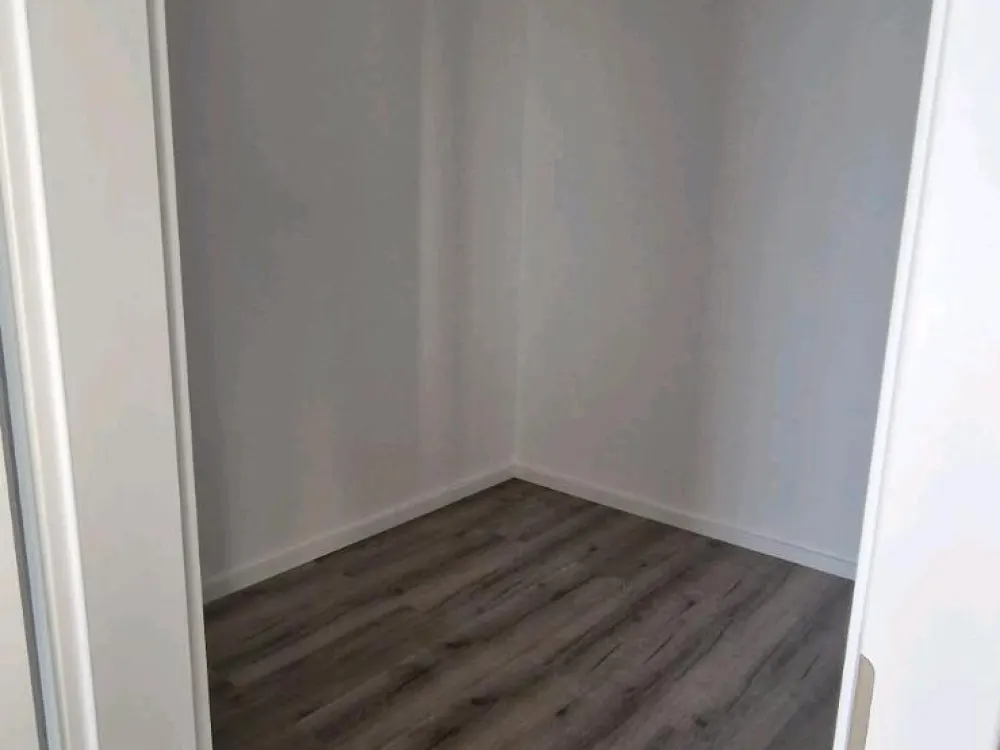 2.5-Room First Occupancy with Kitchen, Elevator and Underground Parking
