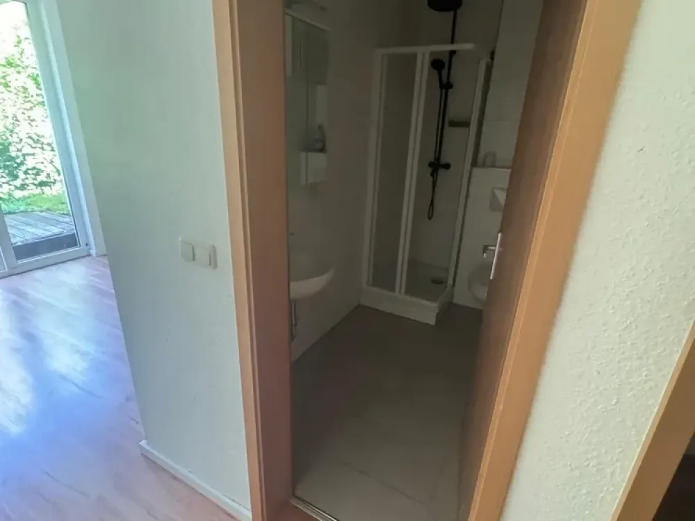 Gemütliche 1-Zimmer-Wohnung mit Terrasse und Garten in Schönefeld
