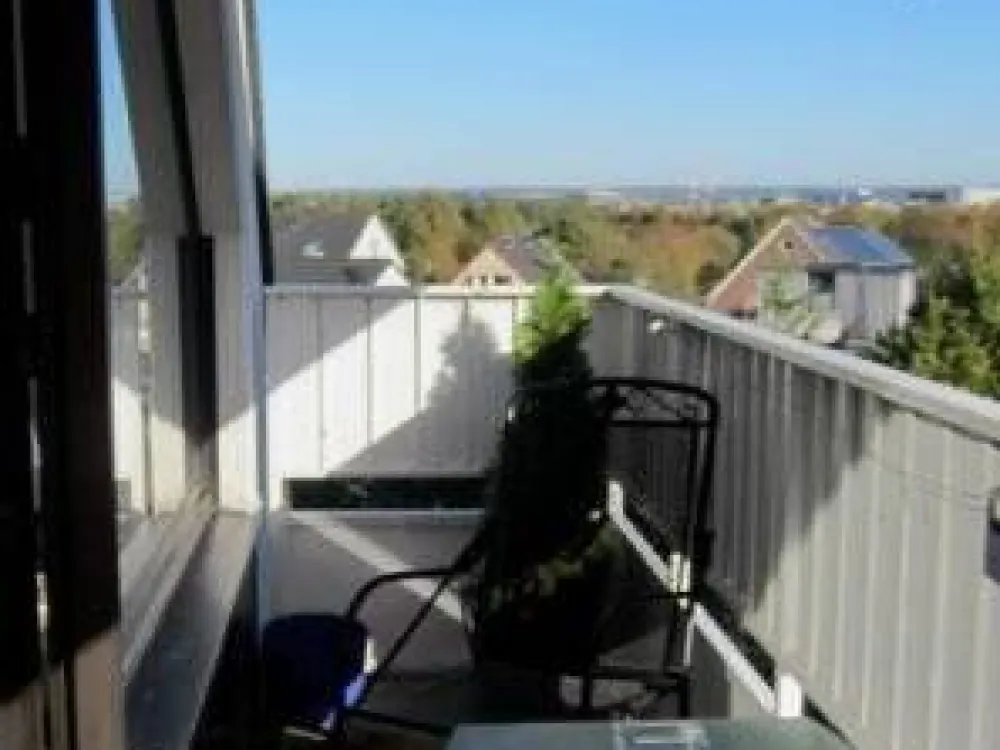 * KAISERSWERTH-TOP VOLL-MÖBLIERTE WHG-BALKON *