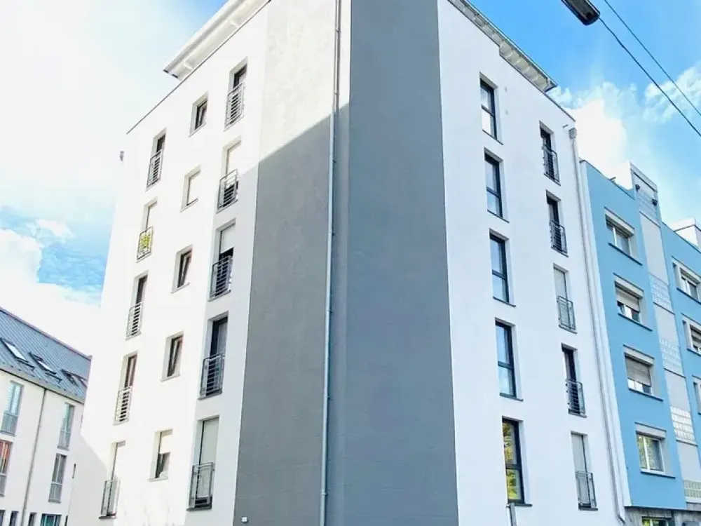 Ankommen, aufatmen, genießen: Dachterrassen-Wohnung in zentraler Bestlage