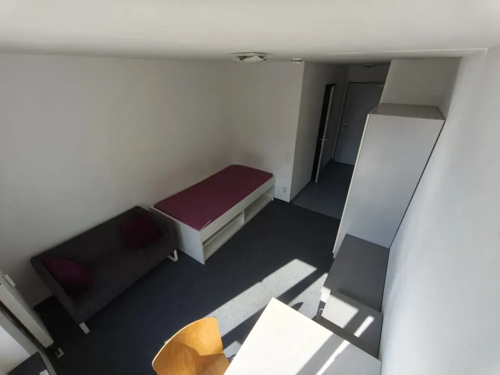 87 // Student Apartment in City Location