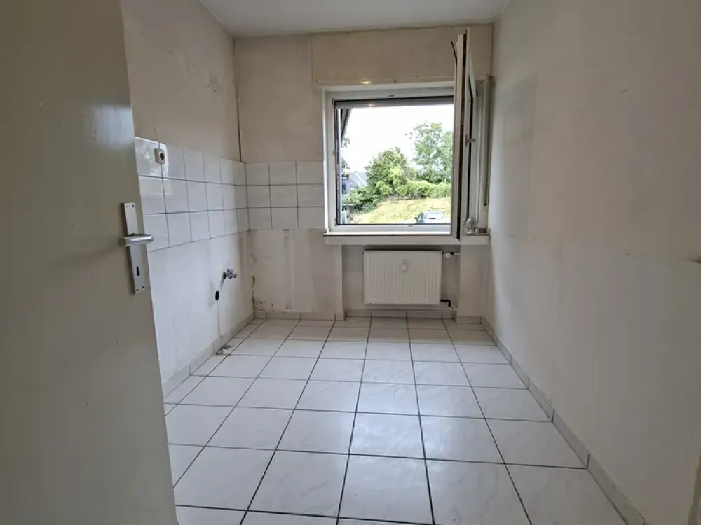 Bezugsfrei ab 01.10.2026: 2-Zimmer-Wohnung mit Garage.