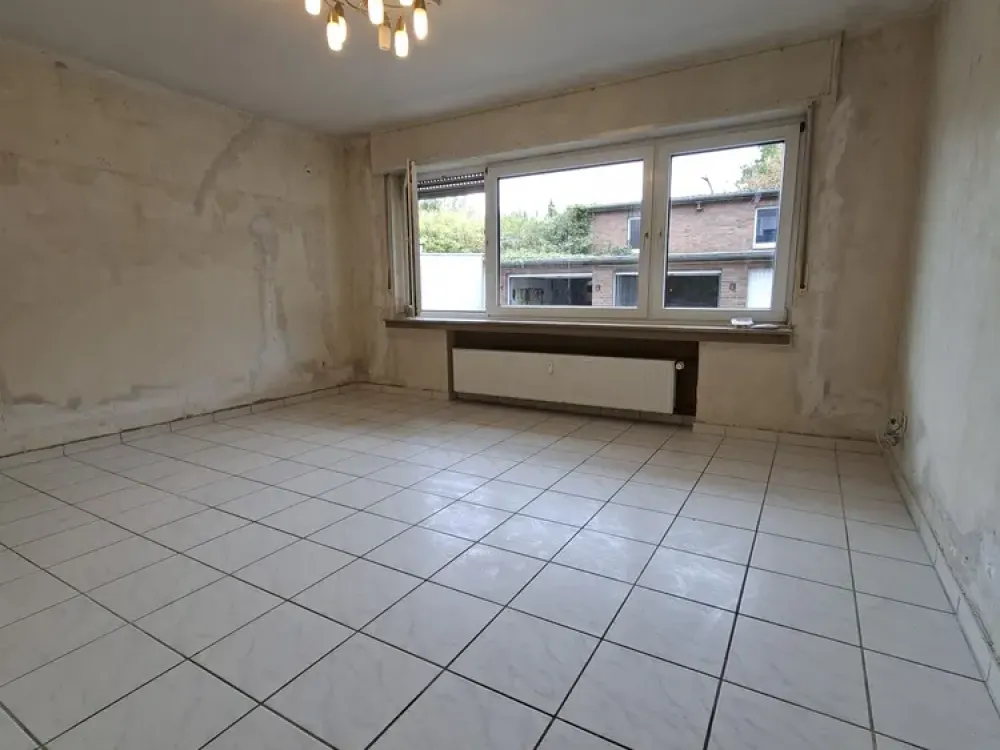 Bezugsfrei ab 01.10.2026: 2-Zimmer-Wohnung mit Garage.