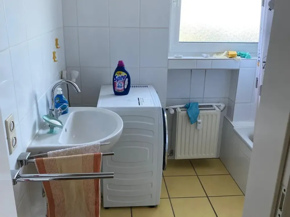 Fully Furnished 2 bedrooms Apartment + Fully equipped kitch in Düsseldorf-Lörick (Warm rent €1650)