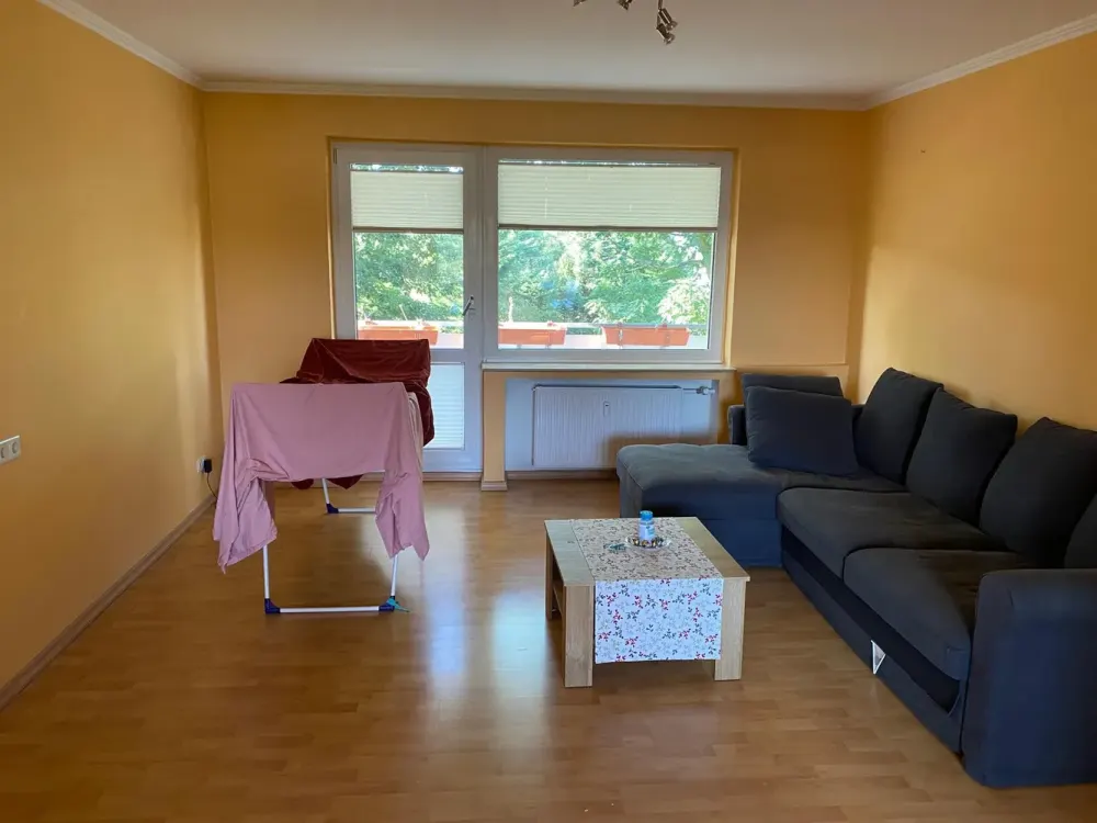 Fully Furnished 2 bedrooms Apartment + Fully equipped kitch in Düsseldorf-Lörick (Warm rent €1650)