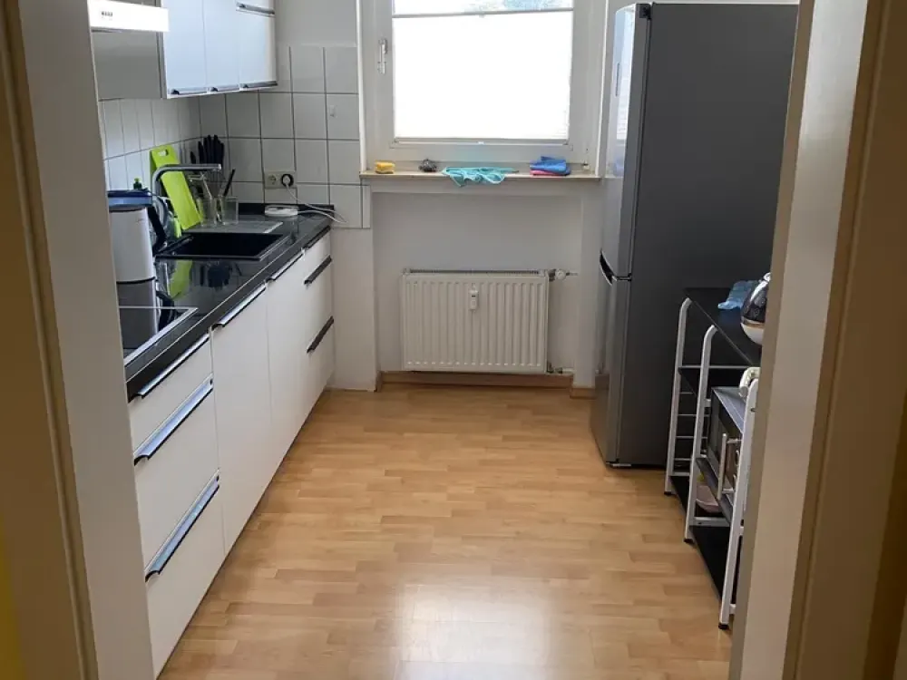 Fully Furnished 2 bedrooms Apartment + Fully equipped kitch in Düsseldorf-Lörick (Warm rent €1650)