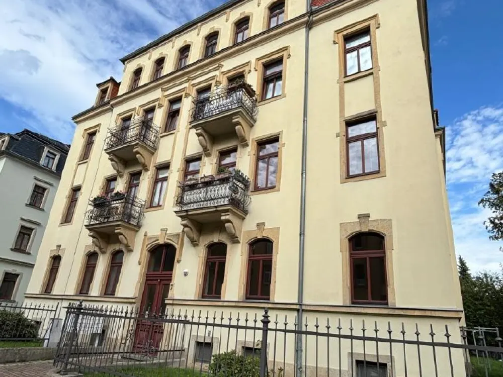 Löbtau: geräumige 2-Zi.-Altbauwohnung mit EBK im Hochparterre