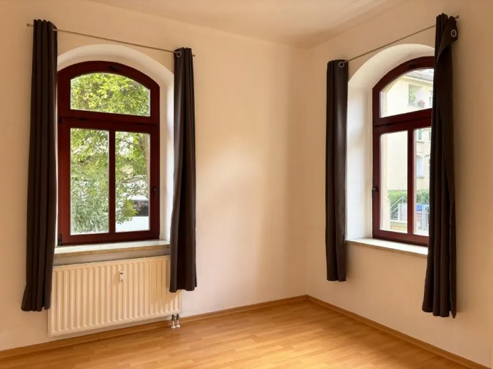 Löbtau: geräumige 2-Zi.-Altbauwohnung mit EBK im Hochparterre