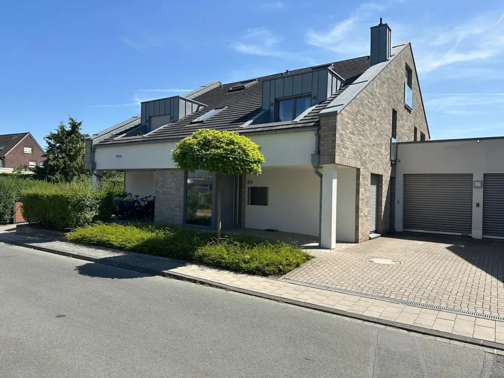 Hochwertige Maisonettewohnung für Singles oder Paare