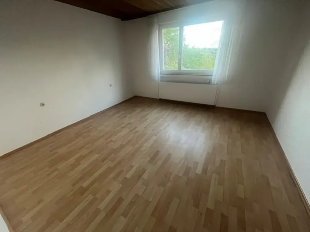 Aichwald-Aichschieß: Gepflegte 2-Zimmer Wohnung in ruhiger Lage